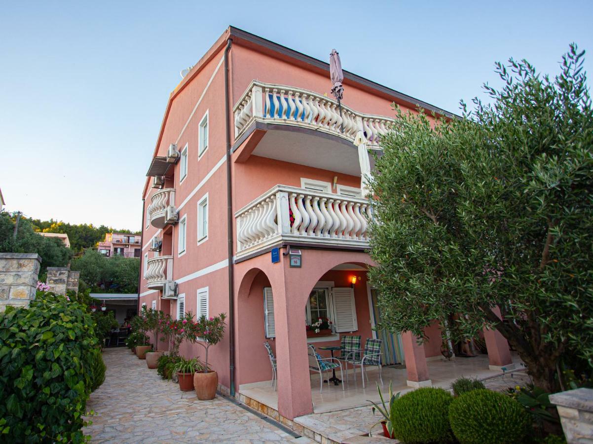Apartments Ljubo Stari Grad  Extérieur photo