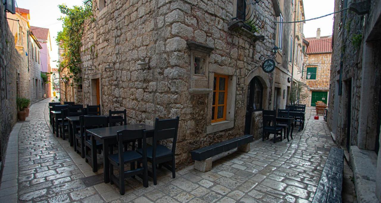 Apartments Ljubo Stari Grad  Extérieur photo