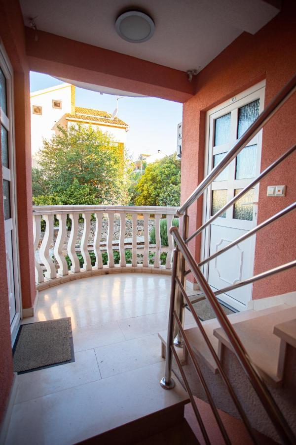 Apartments Ljubo Stari Grad  Extérieur photo