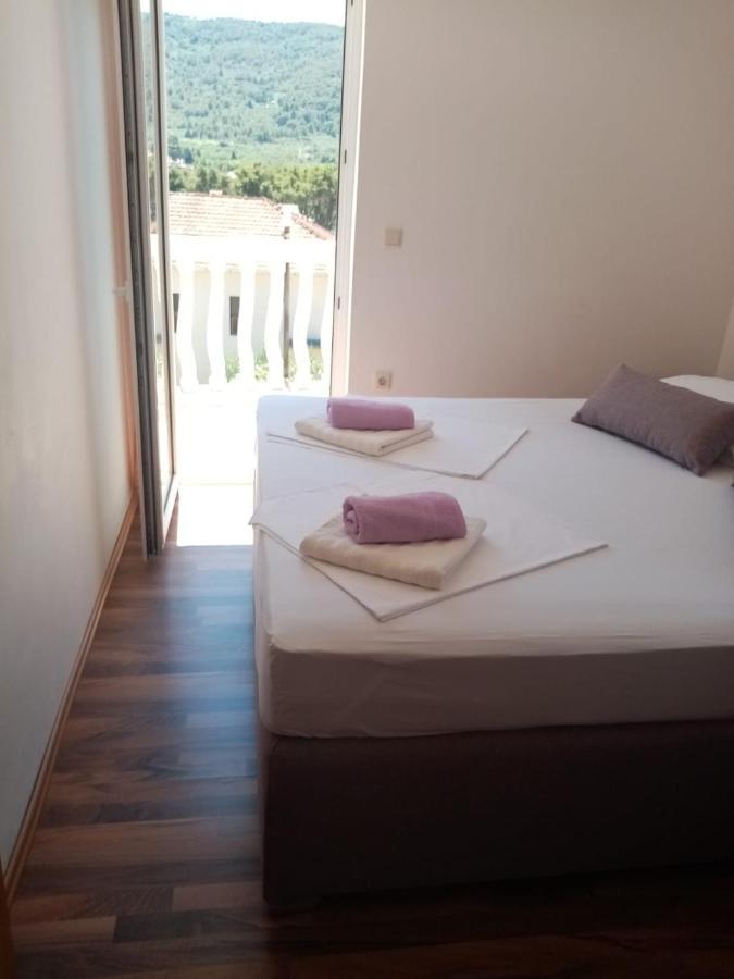 Apartments Ljubo Stari Grad  Extérieur photo